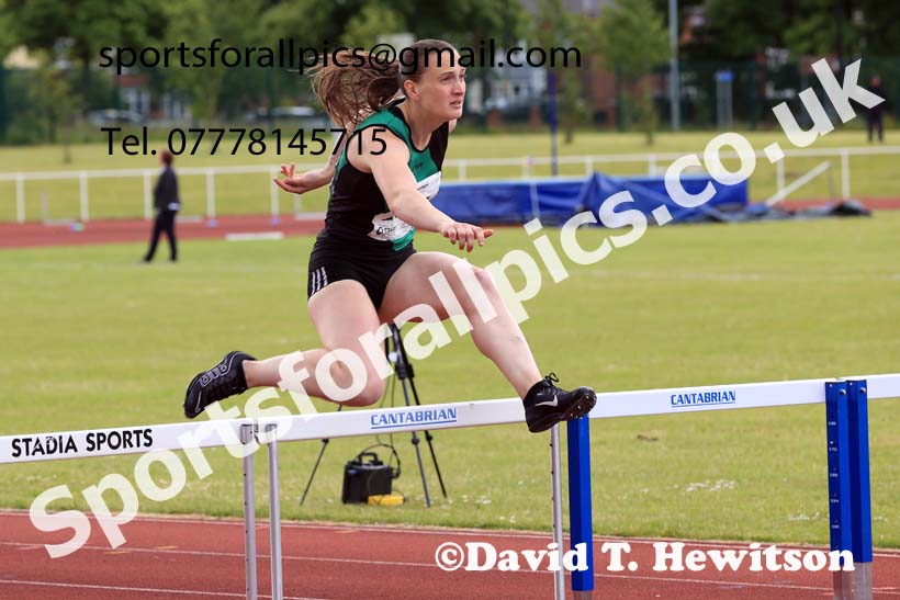 Senior Womens 400 metres hurdles, 2024 Northern Senior and Under-20s Track and Field Champs, Middlesbrough.  Photo: David T. Hewitson/Sports for All Pics